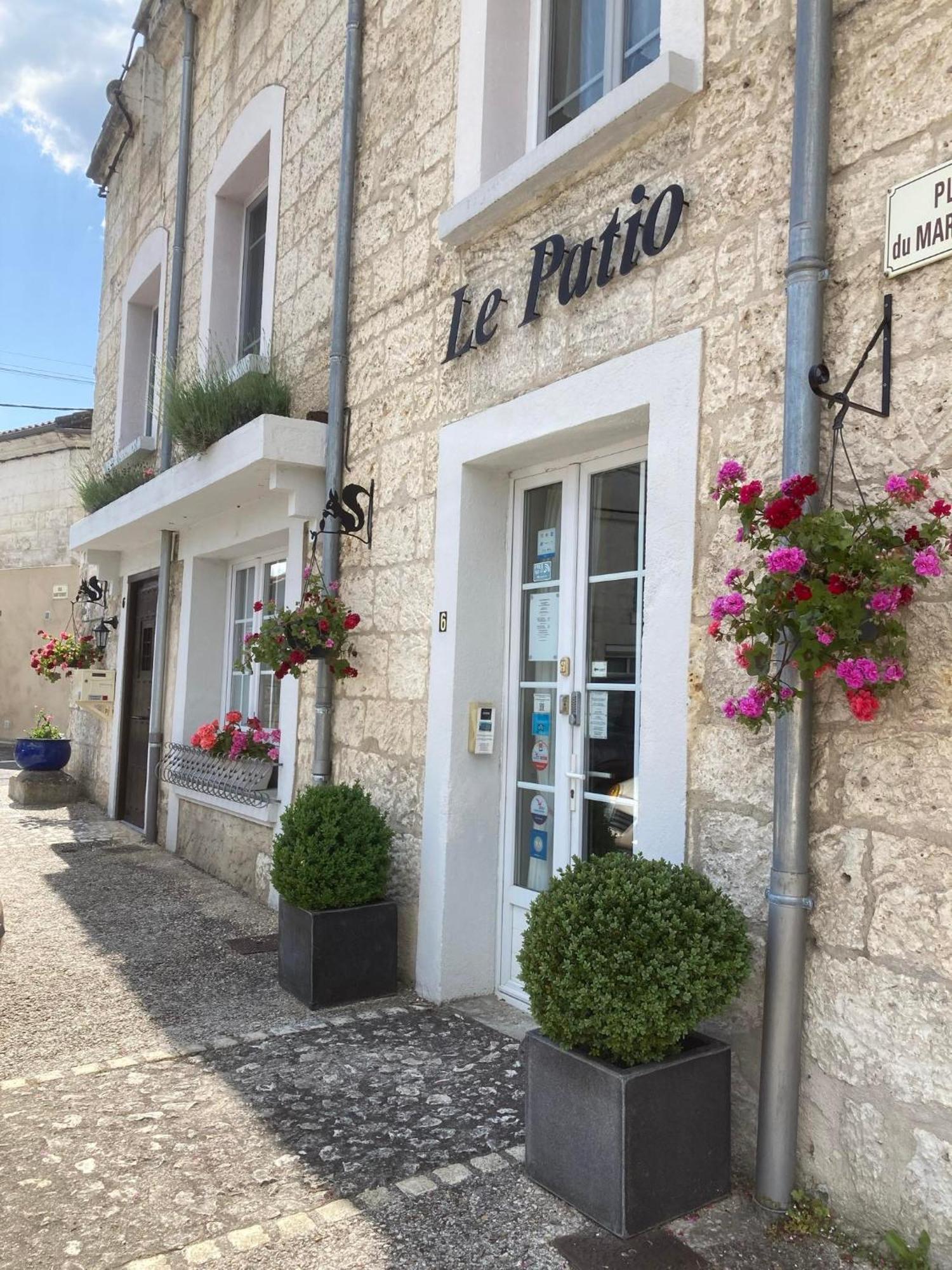 Le Patio Chambres Et Tables D'Hotes La Tour-Blanche 외부 사진