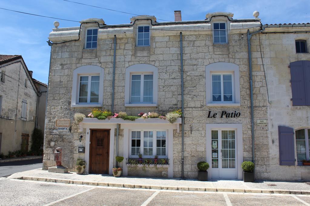 Le Patio Chambres Et Tables D'Hotes La Tour-Blanche 외부 사진